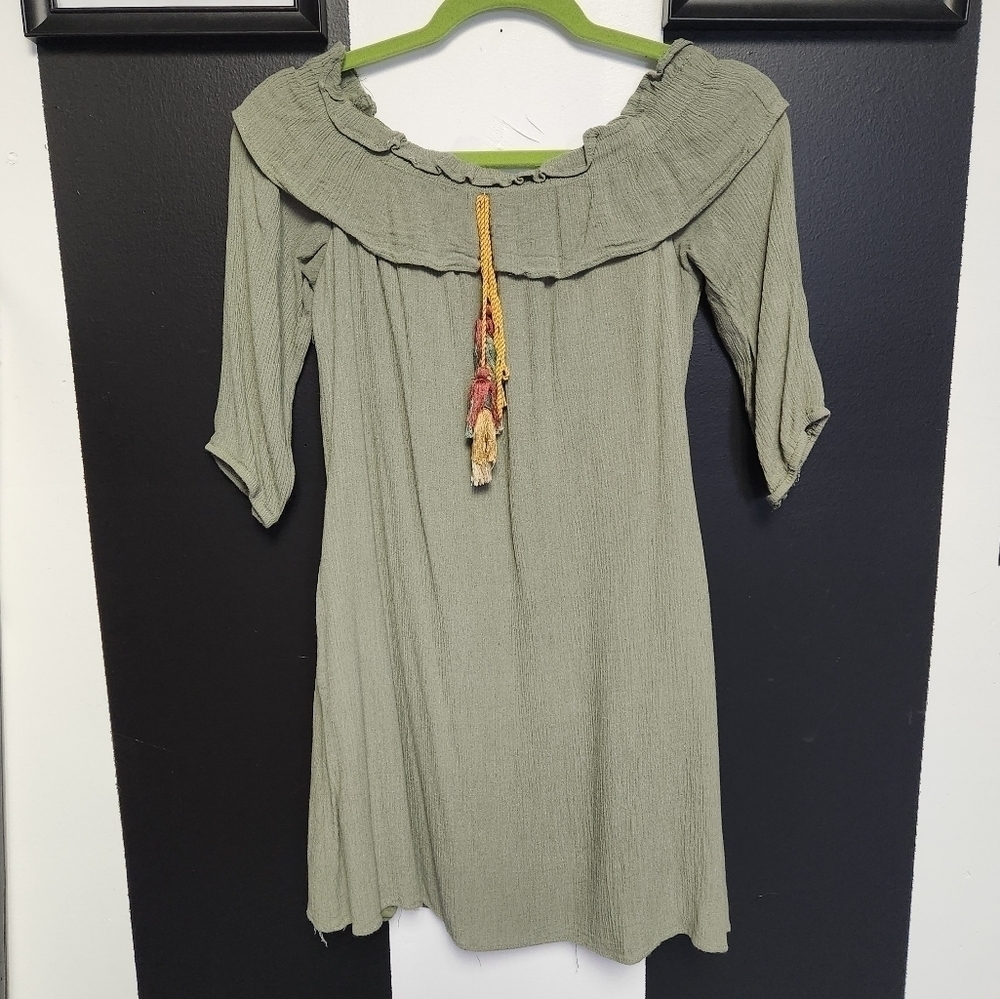Ribbed ruffle tassel tunic top